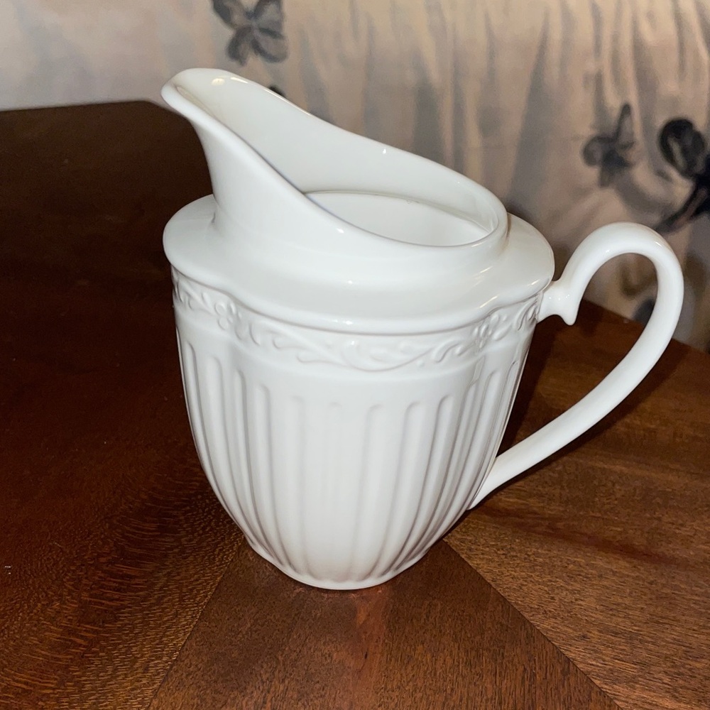 Mikasa Italian Countryside Creamer